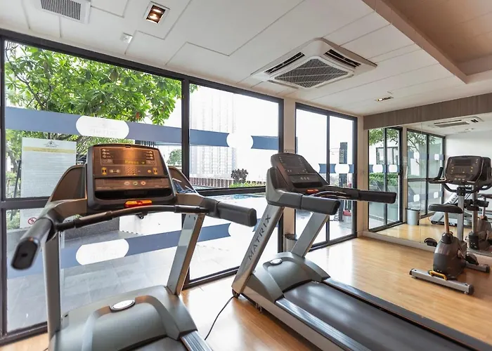 Appartement Luxury Skyfloor Onnut Bts 40sqmt Gym Pool Netflix