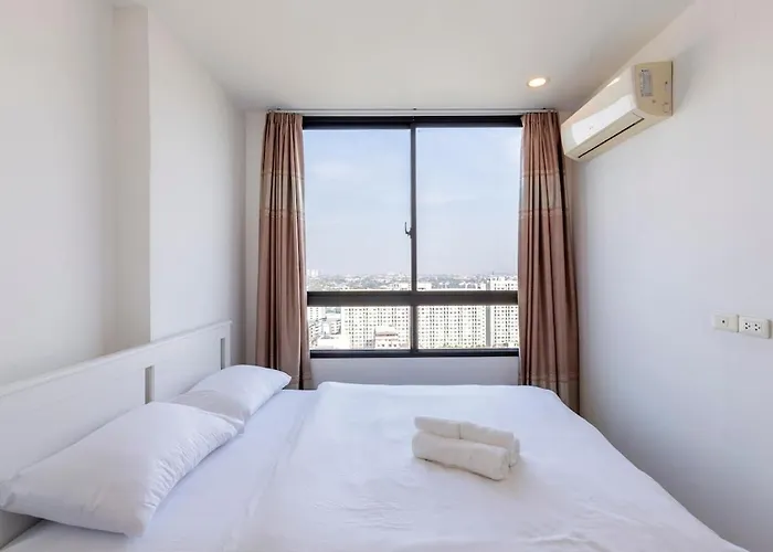 Appartement Luxury Skyfloor Onnut Bts 40sqmt Gym Pool Netflix