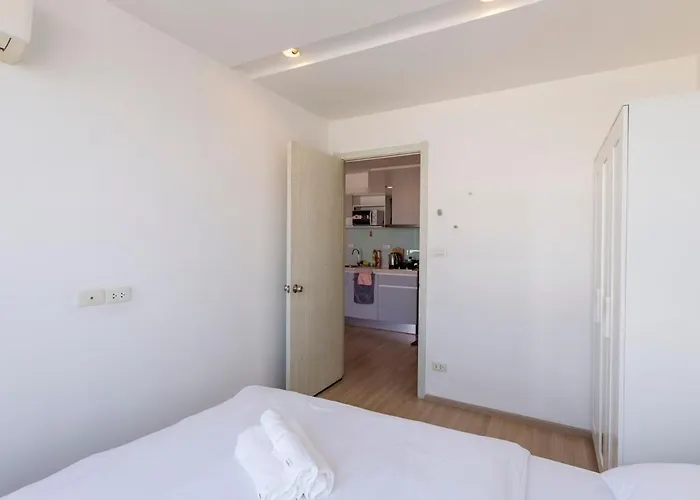 Appartement Luxury Skyfloor Onnut Bts 40sqmt Gym Pool Netflix Bangkok