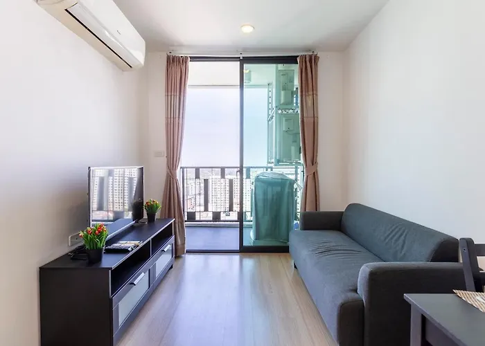 Luxury Skyfloor Onnut Bts 40sqmt Gym Pool Netflix * Bangkok