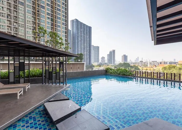 Luxury Skyfloor Onnut Bts 40sqmt Gym Pool Netflix Bangkok