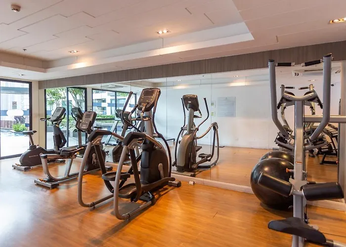 Appartement Luxury Skyfloor Onnut Bts 40sqmt Gym Pool Netflix